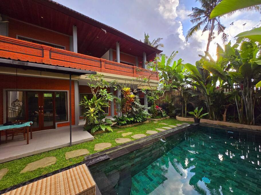 Sari Ubud